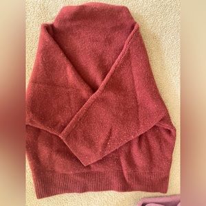 The Reset - R label funnel neck sweater in rust, size xs